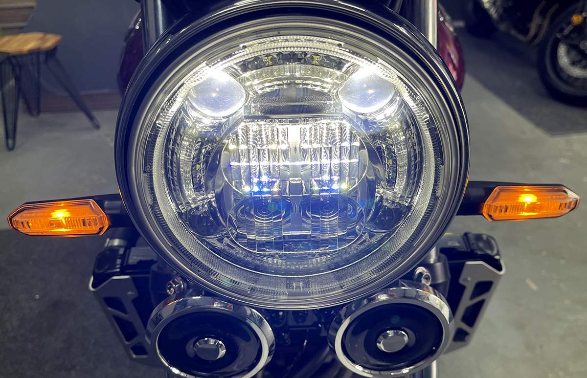 Đèn pha Honda CB1300SF 2022